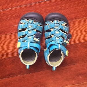 Keen shoes